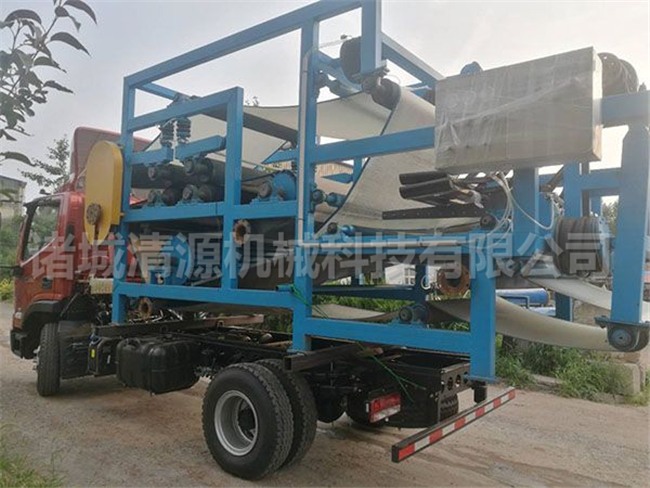 發(fā)往四川自貢的雙網濃縮擠漿機